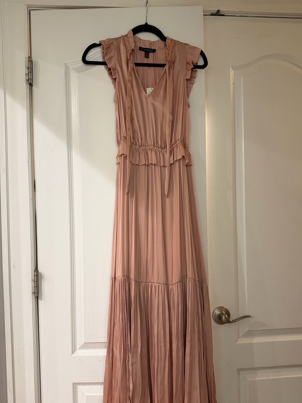 Banana Republic Women’s Silk Ruffled V-Neck Maxi Dress in Blush Pink